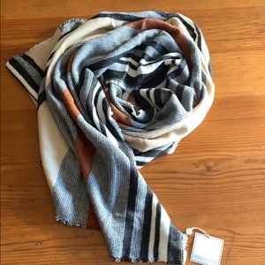 Shiraleah winter scarf